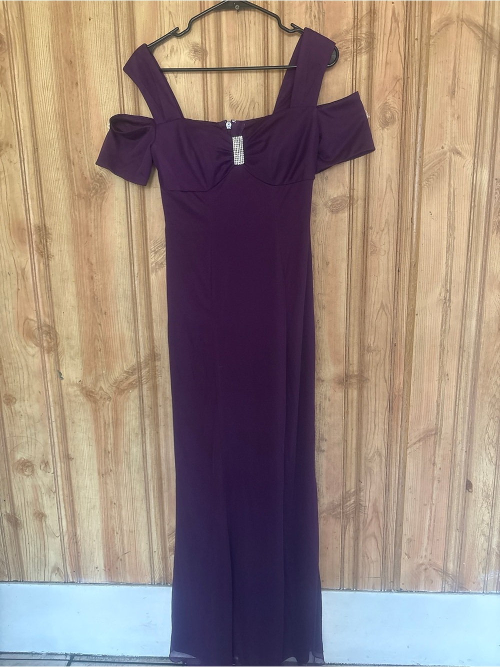 Azazie Elegant Purple Off Shoulder Evening Gown Maxi Formal Dress Wedding Guest” - Picture 3 of 14